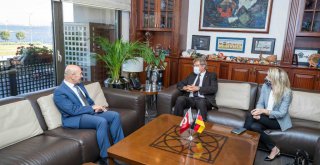 Almanya'nın İzmir Başkonsolosu'ndan Soyer'e veda ziyareti