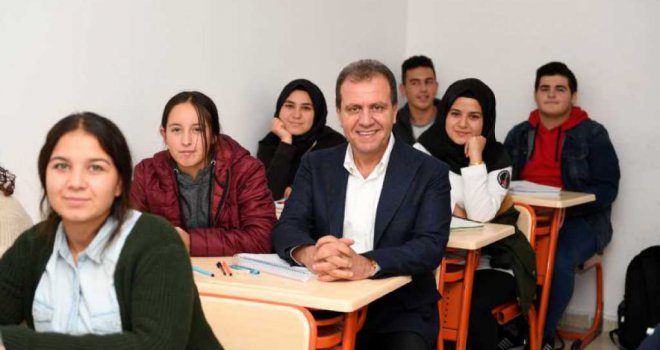Mersin Büyükşehir'in Eğitime Desteği Sürüyor
