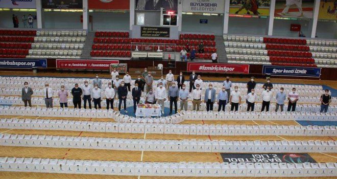 İzmir Büyükşehir Belediyesi’nden amatör spor kulüplerine ve antrenörlerine destek