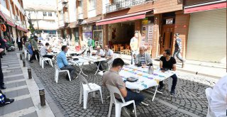 BAŞKAN TÜRKMEN , ÜSKÜDAR ESNAFIYLA KAHVALTIDA BULUŞTU