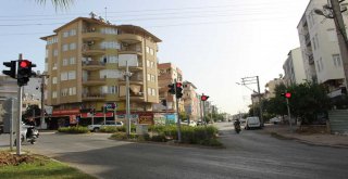 MANAVGAT BARBAROS CADDESİ'NE SİNYALİZASYON