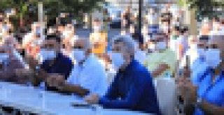 İMAMOĞLU, AŞURE LOKMASI DAĞITIMINDA KONUŞTU: BU ZENGİNLİĞİMİZİ BÜYÜTMELİYİZ