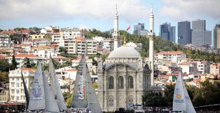 İSTANBUL BOĞAZI'NDA YELKEN ŞÖLENİ