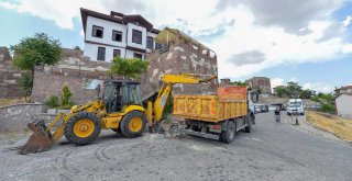 ANKARA KALESİ'NDE TARİH KOKAN EVLER GÜN IŞIĞINA ÇIKIYOR