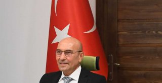 Tunç Soyer : 'Yürümüyoruz, koşuyoruz'