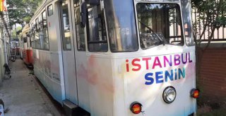 YENİLENEN MODA TRAMVAYI İSTANBULLULARLA BULUŞUYOR