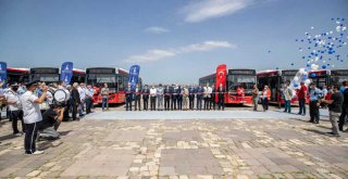 İzmir’de 16 yeni otobüs daha hizmete girdi