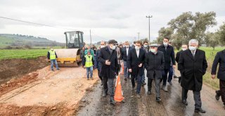 ​Soyer çifti pazar alışverişini Bayındır üreticisinden yaptı