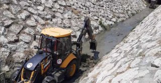 Büyükşehir'den Tarsus'ta Dere Islah Çalışması