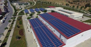 İzmir’de dört tesisin çatısına güneş paneli kuruldu