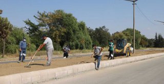 CUMHURİYET BULVARI’NDA ORTA REFÜJ YENİLENİYOR