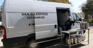 VAN BÜYÜKŞEHİR SOSYAL YARDIMLARLA 30 BİN AİLEYE ULAŞTI