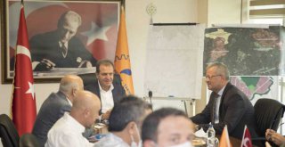 Mersin Büyükşehir Belediye Başkanı Seçer, Osb'de Yatırımcılarla Buluştu