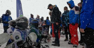 Çocukların kayak ve snowboard heyecanı