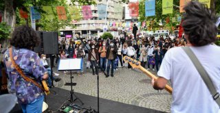 MÜZİSYENLER 'MUTLULUK SAHNELERİ'NE, BAŞKENTLİLER MÜZİĞE KAVUŞTU