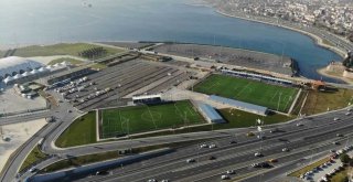 YENİKAPI FUTBOL SAHALARI SPORUN HİZMETİNDE