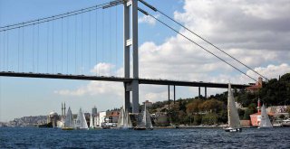 İSTANBUL BOĞAZI'NDA YELKEN ŞÖLENİ