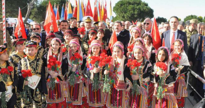 Çanakkale Zaferi ve Şehitlerimize Anma Programı Başladı