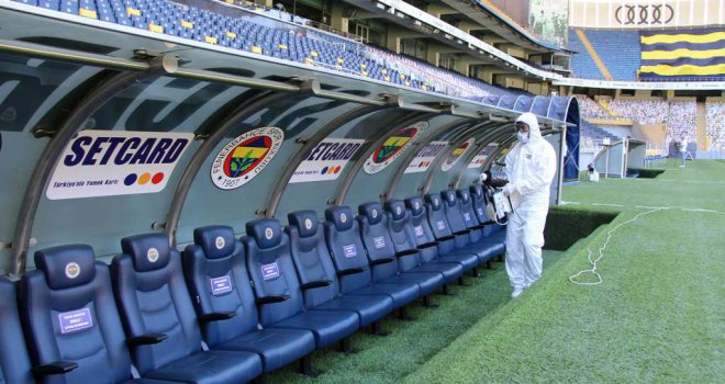 İBB, FENERBAHÇE ŞÜKRÜ SARAÇOĞLU STADYUMU'NU DEZENFEKTE ETTİ