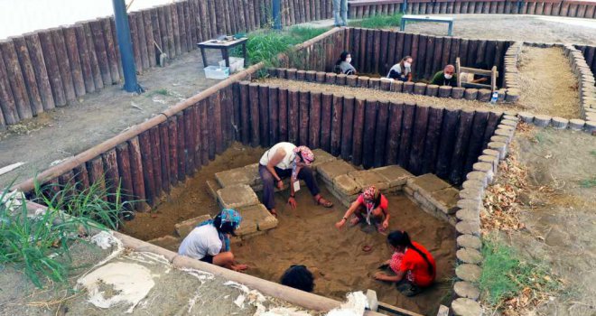 İnsanlık tarihine festival tadında yolculuk