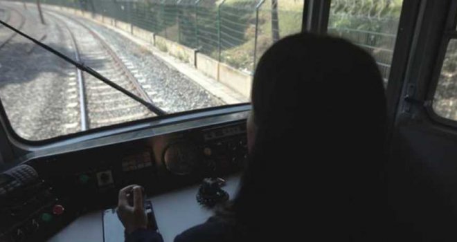 YENİ KADIN TREN SÜRÜCÜLERİ BRÖVE ALACAK