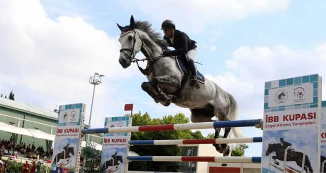 İBB KUPASI ENGEL ATLAMA YARIŞMASI TAMAMLANDI