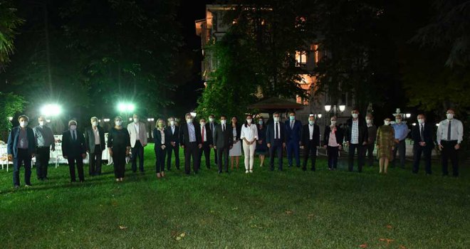 BAŞKAN HİLMİ TÜRKMEN ÜSKÜDAR'DA BULUNAN HASTANE BAŞHEKİMLERİ İLE BİR ARAYA GELDİ