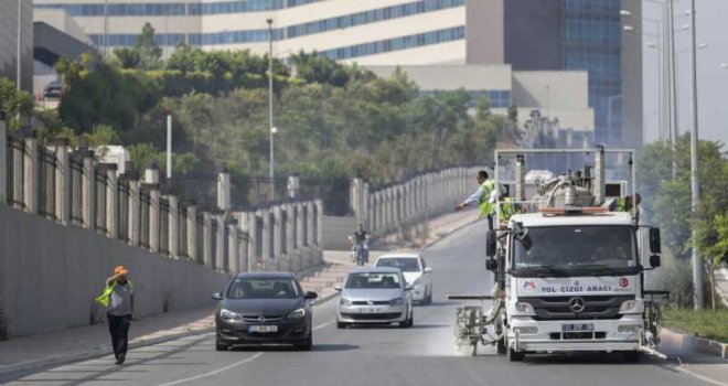 Büyükşehir, Mersin Trafiğini İyileştirecek Çalışmalara Devam Ediyor