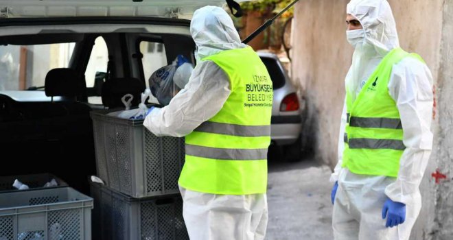 ​Büyükşehir evinde Covid tedavisi görenlere yemek dağıtımını sürdürüyor