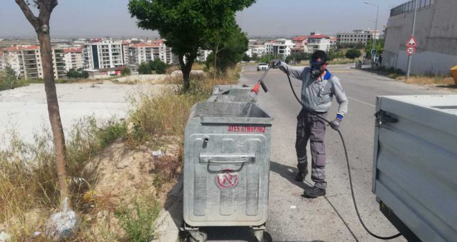 Büyükşehir 190 bin noktada ilaçlamayı sürdürüyor