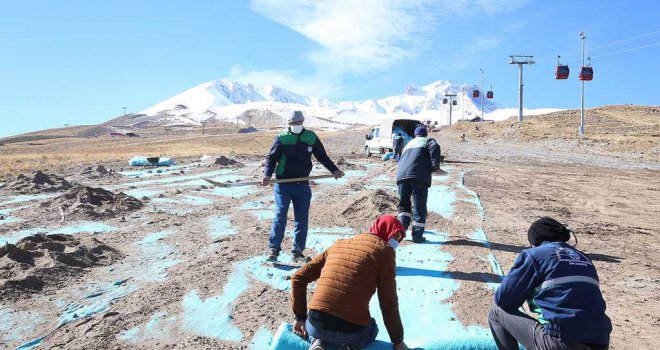 Büyükşehir, Erciyes'e Biyotekstil Tohum Halısı Serdi