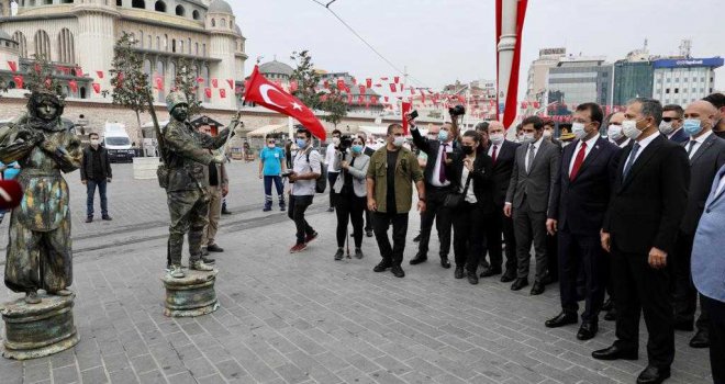 6 EKİM İSTANBUL'UN KURTULUŞU TAKSİM'DE KUTLANDI