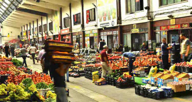 ANKARA'DA EN ÇOK DOMATES VE KARPUZ TÜKETİLDİ