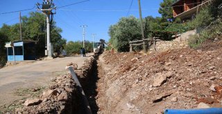 KAŞ'TA İÇME SUYU HATLARI YENİLENİYOR