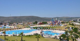 Oasis Aquapark’ta güvenli eğlence