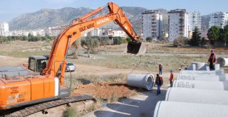 Kozan'ın kronik yağmur suyu sorunu ortadan kaldırılıyor